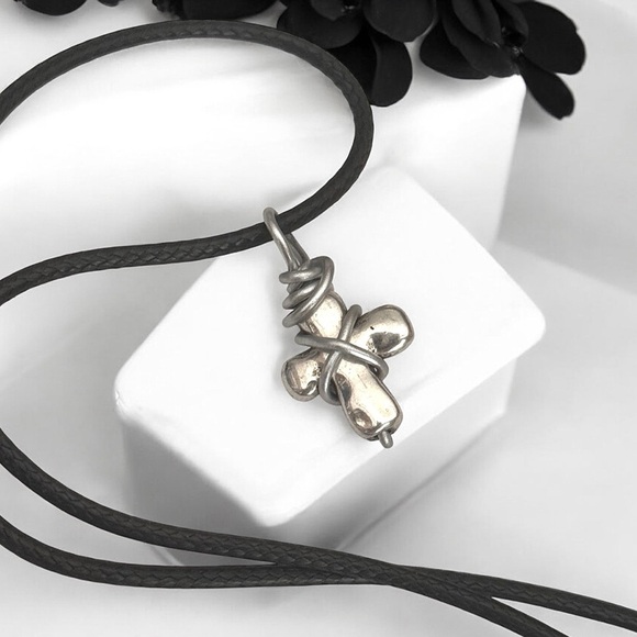 5 For $25💫Alternative Silver Cross Pendant Necklace - Picture 3 of 3